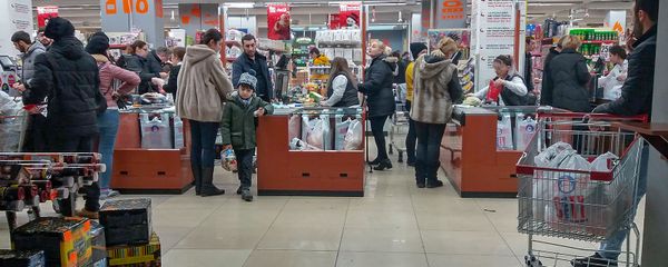 Предпраздничная суета в магазинах Еревана - Sputnik Армения