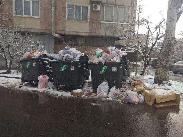 Բանը հասավ Փաշինյանի՞ն. աղբամարտերը Երևանի փողոցներում ու սոցցանցերում - Sputnik Արմենիա