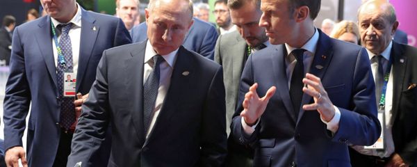 Владимир Путин и Эммануэль Макрон - Sputnik Армения