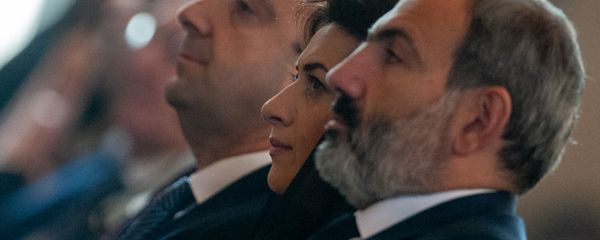 Рождественская служба в церкви Сурб Григор Лусаворич (6 января 2019). Еревaн - Sputnik Армения