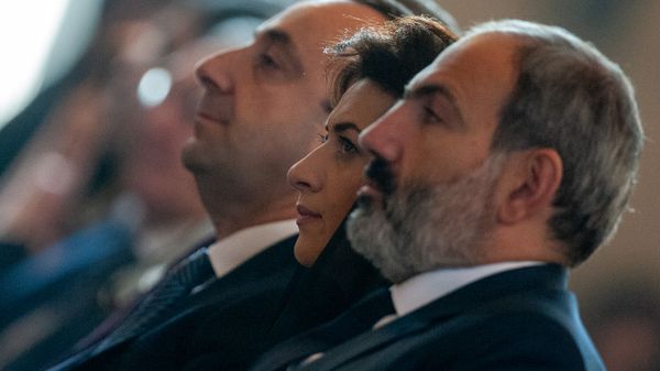 Рождественская служба в церкви Сурб Григор Лусаворич (6 января 2019). Еревaн - Sputnik Армения