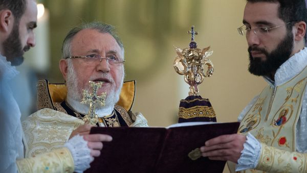 Рождественская служба в церкви Сурб Григор Лусаворич (6 января 2019). Еревaн - Sputnik Армения