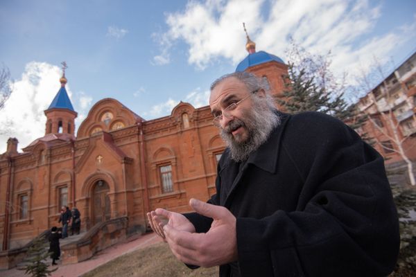 Радость Рождества, печаль за братьев: православные в Армении отмечают праздник - Sputnik Армения