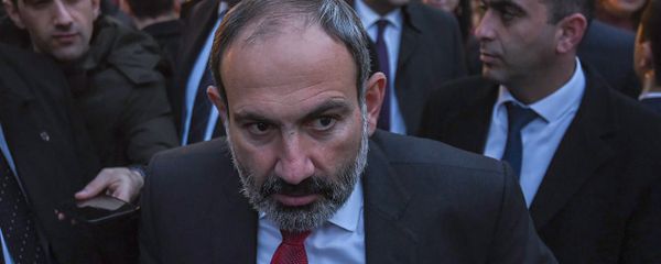 И.о. премьер-министра Никол Пашинян ответил на вопросы журналистов (7 января 2019). Еревaн И.о. премьер-министра Никол Пашинян ответил на вопросы журналистов (7 января 2019). Еревaн - Sputnik Армения