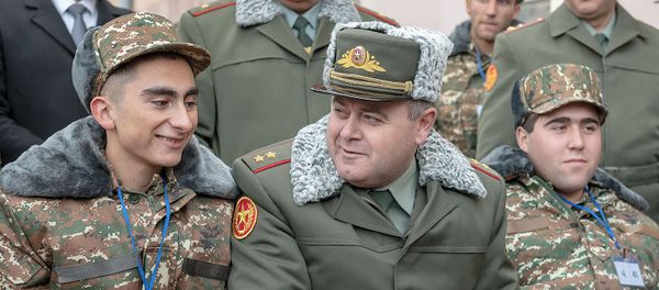 Начальник генерального штаба ВС Армении Артак Давтян в республиканском сборном пункте в первый день зимнего призыва (8 января 2019). Еревaн - Sputnik Արմենիա