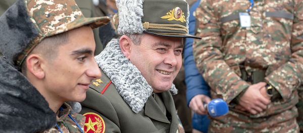 Начальник генерального штаба ВС Армении Артак Давтян в республиканском сборном пункте в первый день зимнего призыва (8 января 2019). Еревaн Начальник генерального штаба ВС Армении Артак Давтян в республиканском сборном пункте в первый день зимнего призыва (8 января 2019). Еревaн - Sputnik Армения