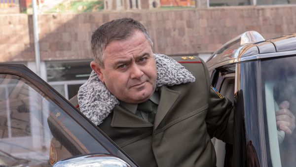 Начальник генерального штаба ВС Армении Артак Давтян в республиканском сборном пункте в первый день зимнего призыва (8 января 2019). Еревaн - Sputnik Армения
