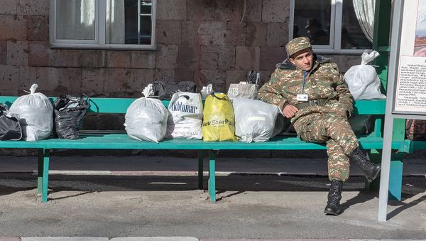 Новобранцы в республиканском сборном пункте в первый день зимнего призыва (8 января 2019). Еревaн Новобранцы в республиканском сборном пункте в первый день зимнего призыва (8 января 2019). Еревaн - Sputnik Արմենիա