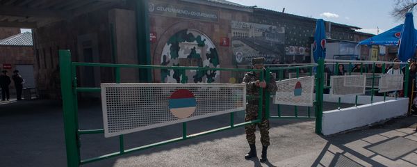 Новобранцы в республиканском сборном пункте в первый день зимнего призыва (8 января 2019). Еревaн - Sputnik Արմենիա