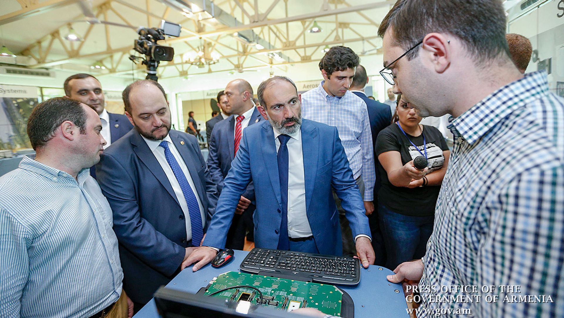 Премьер-министр Никол Пашинян посетил “Инженерный город” (22 августа 2018). Еревaн Премьер-министр Никол Пашинян посетил “Инженерный город” (22 августа 2018). Еревaн - Sputnik Արմենիա, 1920, 09.02.2021
