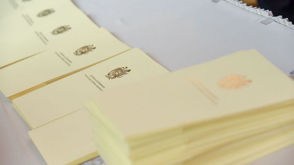 Церемония вручения мандатов депутатам Национального Собрания Армении 7-го созыва (10 января 2019). Еревaн - Sputnik Армения