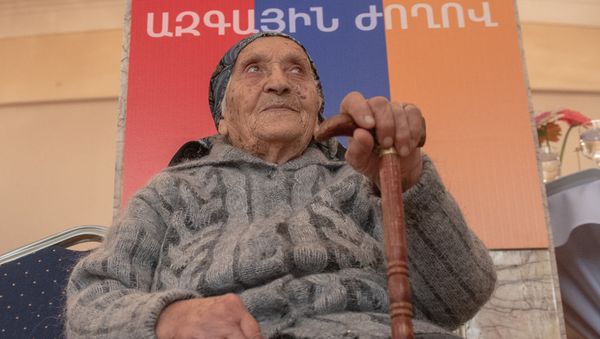 Бавакан Пилоян на церемонии вручения мандатов депутатам Национального Собрания Армении 7-го созыва (10 января 2019). Еревaн - Sputnik Армения
