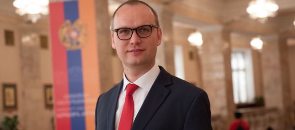 Алексей Сандыков на церемонии вручения мандатов депутатам Национального Собрания Армении 7-го созыва (10 января 2019). Еревaн - Sputnik Արմենիա