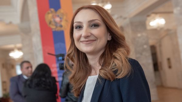 Лилит Макунц на церемонии вручения мандатов депутатам Национального Собрания Армении 7-го созыва (10 января 2019). Еревaн - Sputnik Армения