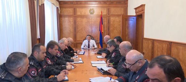 Վալերիյ Օսիպյանն օպերատիվ խորհրդակցությանն անդրադարձել է ապօրինի որսի, ձկնագողության և ծառահատումների դեմ պայքարին - Sputnik Արմենիա