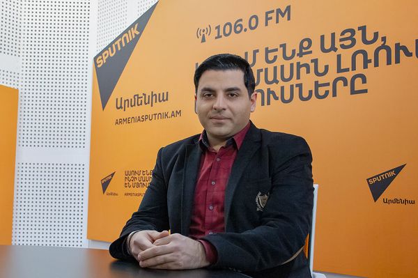 Տոն, որ կրկնակի են նշում քաղաքագետը, գիտնականն ու սեքսապաթոլոգը Տոն, որ կրկնակի են նշում քաղաքագետը, գիտնականն ու սեքսապաթոլոգը - Sputnik Արմենիա