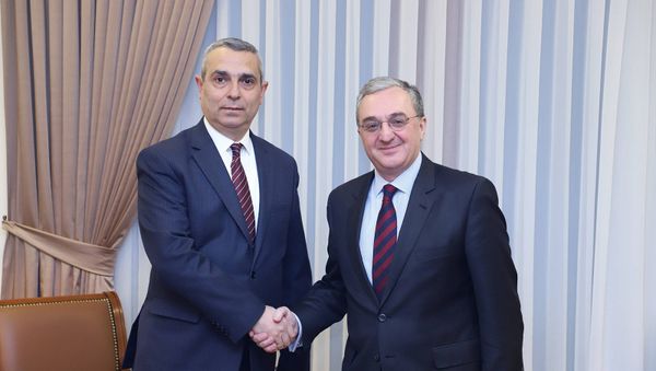 Встреча глав МИД Армении и Карабаха Зограба Мнацаканяна и Масиса Маиляна (12 декабря 2019). Еревaн - Sputnik Армения
