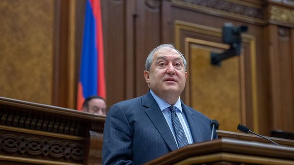 Речь президента Армена Саркисяна на первом заседании Парламента Армении 7-го созыва (14 января 2019). Еревaн - Sputnik Արմենիա
