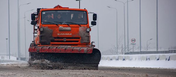 Уборка снега на шоссе Давташен-Аштарак (14 января 2019). Еревaн - Sputnik Армения