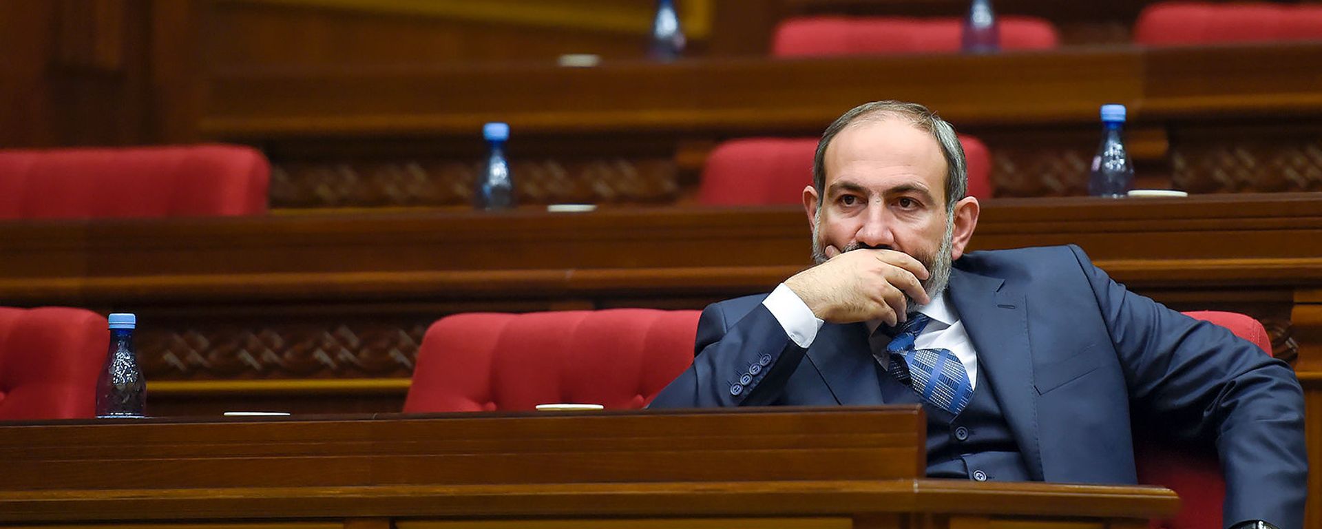Премьер-министр Никол Пашинян во время первого заседания парламента Армении 7-го созыва (14 января 2019). Еревaн Премьер-министр Никол Пашинян во время первого заседания парламента Армении 7-го созыва (14 января 2019). Еревaн - Sputnik Армения, 1920, 17.03.2021