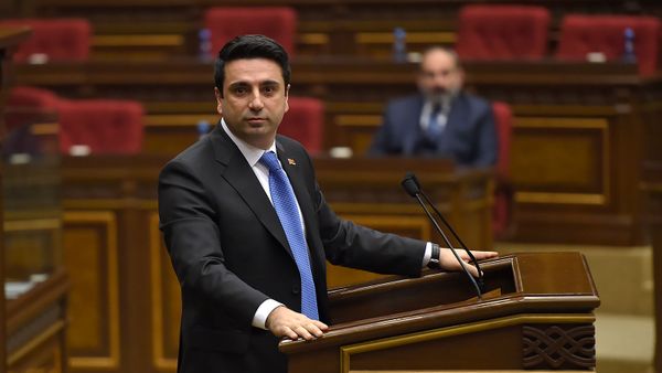 Выступление Алена Симоняна во время первого заседания парламента Армении 7-го созыва (14 января 2019). Еревaн - Sputnik Армения