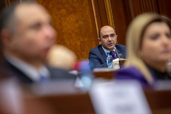 Депутат от фракции Просвещенная Армения Эдмон Марукян во время первого заседания парламента Армении 7-го созыва (14 января 2019). Еревaн - Sputnik Армения