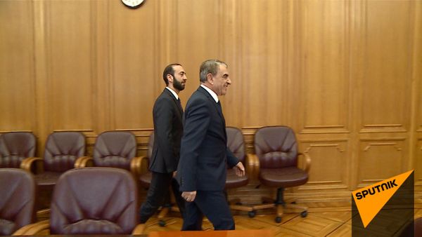 Արա Բաբլոյանը Արարատ Միրզոյանին է փոխանցել ԱԺ նախագահի պաշտոնը - Sputnik Արմենիա