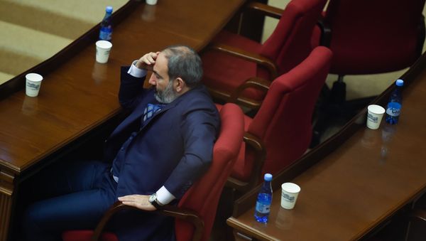 Премьер-министр Никол Пашинян во время первого заседания парламента Армении 7-го созыва (14 января 2019). Еревaн Премьер-министр Никол Пашинян во время первого заседания парламента Армении 7-го созыва (14 января 2019). Еревaн - Sputnik Армения