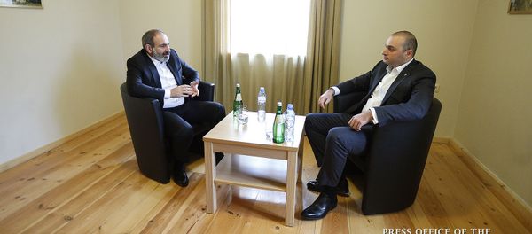 Неформальная встреча премьер-министров Армении и Грузии Никола Пашиняна и Мамуки Бахтадзе (15 января 2019). Болниси, Грузия Неформальная встреча премьер-министров Армении и Грузии Никола Пашиняна и Мамуки Бахтадзе (15 января 2019). Болниси, Грузия - Sputnik Արմենիա