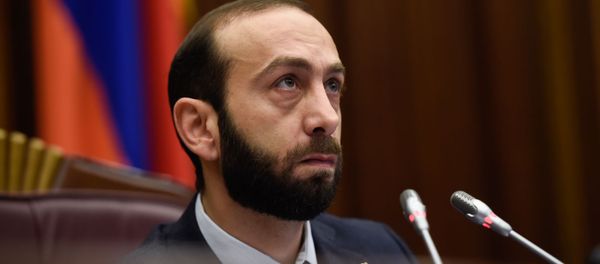 Спикер парламента Армении Арарат Мирзоян на заседании парламента Армении (15 января 2019). Еревaн Спикер парламента Армении Арарат Мирзоян на заседании парламента Армении (15 января 2019). Еревaн - Sputnik Արմենիա