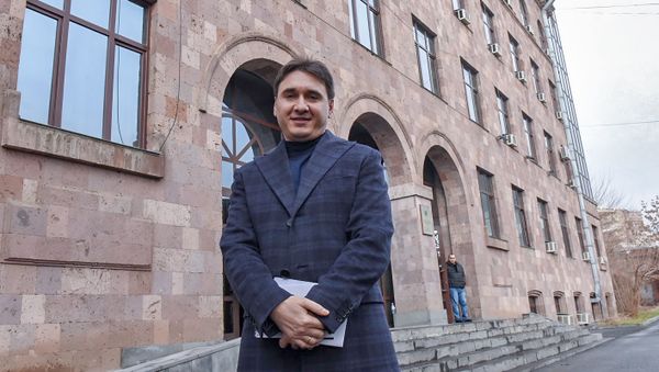 Армен Геворкян перед зданием Апелляционного суда (17 января 2019). Еревaн - Sputnik Армения
