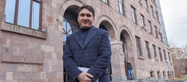 Армен Геворкян перед зданием Апелляционного суда (17 января 2019). Еревaн - Sputnik Արմենիա