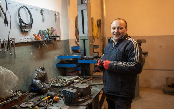 Сотрудник кабельного завода Ин-Ви Лайн - Sputnik Армения