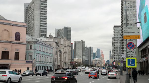 Улица Новый Арбат в Москве. - Sputnik Армения