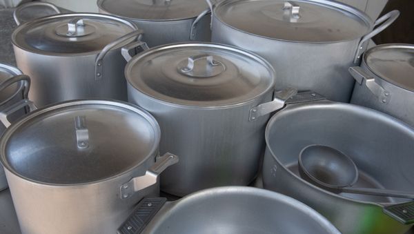 Демонстрация продуктов питания в центральной продовольственной базе управления тыла ВС Армении - Sputnik Армения