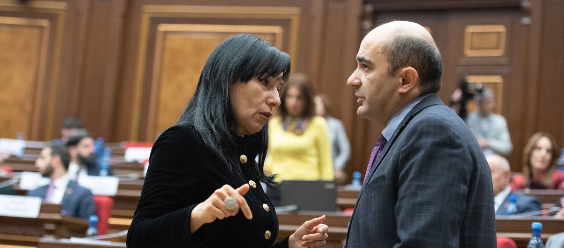 Наира Зограбян и Эдмон Марукян на заседании Парламента (18 января 2019). Еревaн - Sputnik Արմենիա, 1920, 12.02.2021