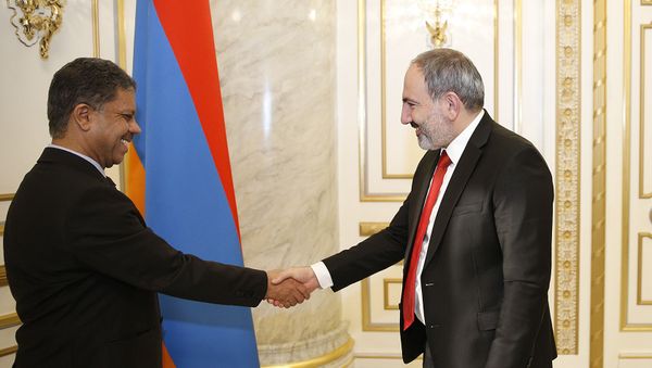 Никол Пашинян провел прощальную встречу с послом ОАЭ в Армении Джасемом Мухаммадом Аль Касими (18 января 2019). Еревaн - Sputnik Արմենիա