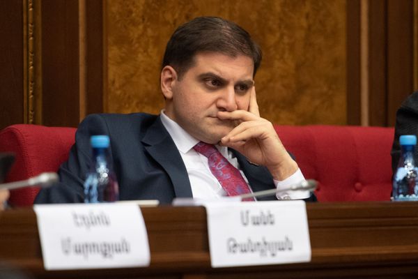 Антироссийские выпады Армана Бабаджаняна нацелены на самопиар — депутат Сандыков Антироссийские выпады Армана Бабаджаняна нацелены на самопиар — депутат Сандыков - Sputnik Армения