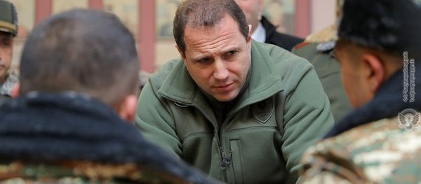 И.о. министра обороны Давид Тоноян посетил республиканский сборный пункт (9 января 2019). Еревaн - Sputnik Армения