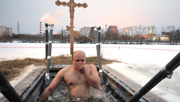 Празднование Крещения в регионах России - Sputnik Армения