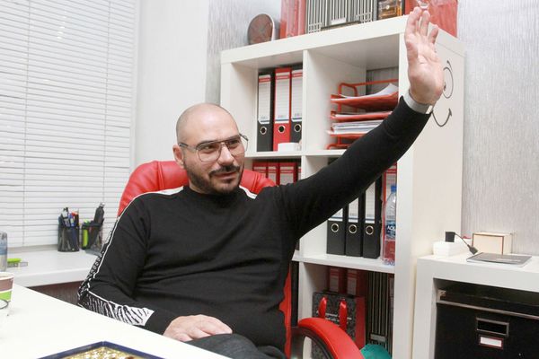 Ему и пожар нипочем: почему сапожник Гагик не уезжает из Омска - Sputnik Армения