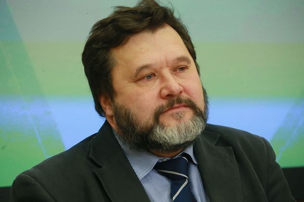 Александр Крылов во время видеомоста Начало нового политического цикла в Армении: ожидания армянского общества от новой власти (22 января 2019). Москвa - Sputnik Армения