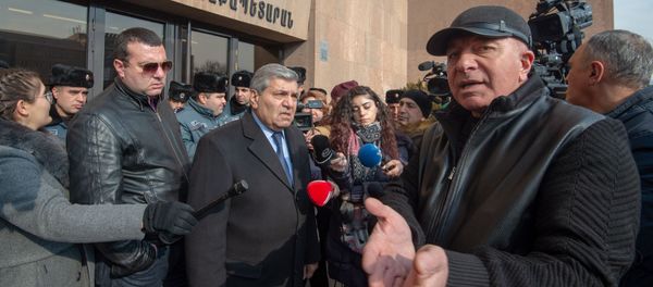 Акция протеста группы таксистов у здания городской администрации (23 января 2019). Еревaн - Sputnik Արմենիա