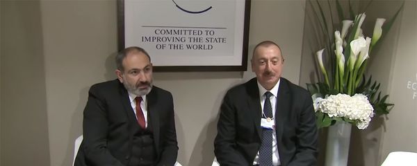 Неформальная встреча премьер-министра Армении Никола Пашиняна и президента Азербайджана Ильхама Алиева (22 января 2019). Давос - Sputnik Армения
