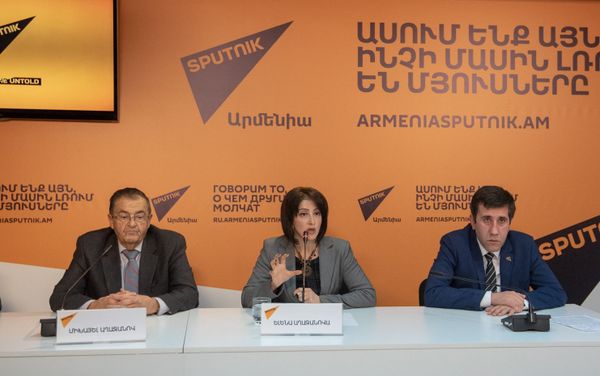 Пресс-конференция по вопросу возможного помилования Мгера Енокяна (24 января 2019). Еревaн Пресс-конференция по вопросу возможного помилования Мгера Енокяна (24 января 2019). Еревaн - Sputnik Армения