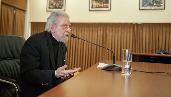 Пресс-конференция главного архитектора Еревaна Артура Месчяна (24 января 2019). Еревaн - Sputnik Армения