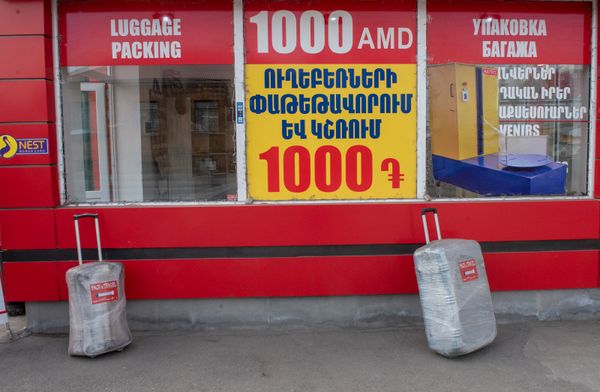 Ինչի՞ց են դժգոհ «Զվարթնոցում», և ի՞նչ կապ ունի գեներալ Մանվելը. լուսանկարներ - Sputnik Արմենիա