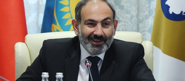 Выступление премьер-министра Армении Никола Пашиняна в штаб-квартире ЕЭК в связи с переходом председательства в органах ЕАЭС к РА от РФ в 2019 году (25 января 2019). Москвa Выступление премьер-министра Армении Никола Пашиняна в штаб-квартире ЕЭК в связи с переходом председательства в органах ЕАЭС к РА от РФ в 2019 году (25 января 2019). Москвa - Sputnik Армения