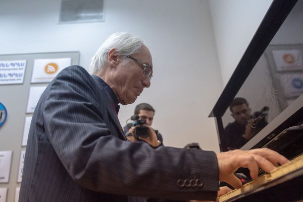 Пресс-конференция Тиграна Мансуряна (25 января 2019). Еревaн - Sputnik Армения