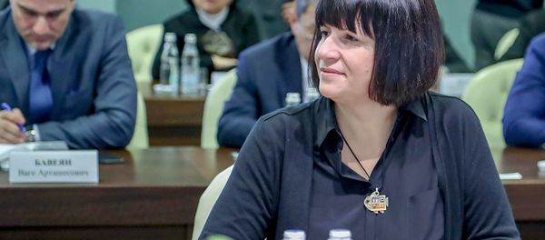 Член Коллегии (Министр) ЕАЭС Карине Минасян во время выступления Никола Пашиняна в штаб-квартире ЕЭК (25 января 2019). Москвa - Sputnik Армения